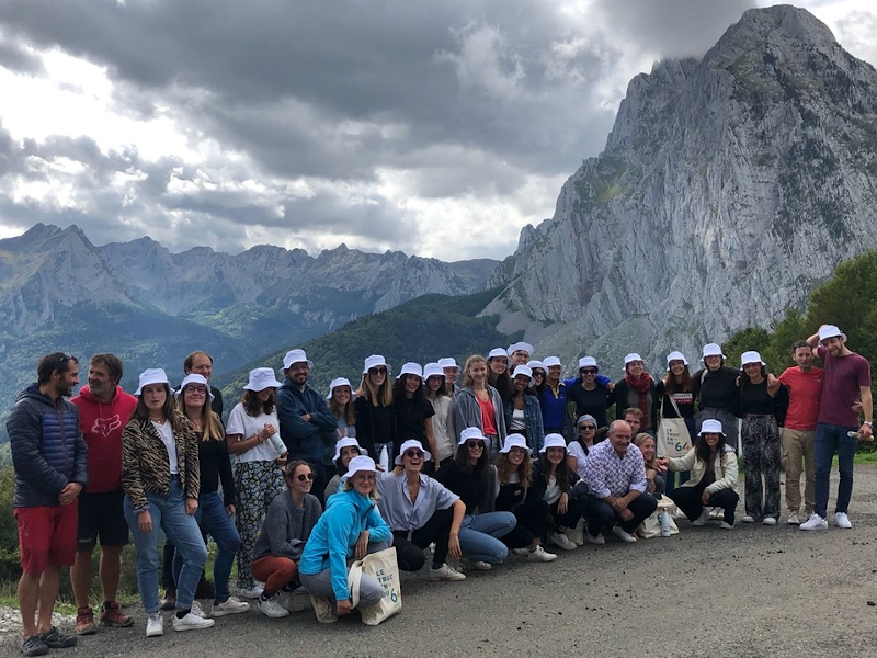 Internes en médecine générale de l'Université de Bordeaux accueillis au gîte de l'Aberouat à Lescun dans les Pyrénées-Atlantiques